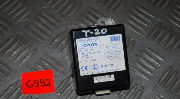 Toyota Corolla Verso AR10 Door control unit/module 897410F010