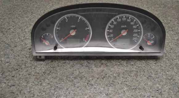 Ford Mondeo Mk III Speedometer (instrument cluster) 44ZU187