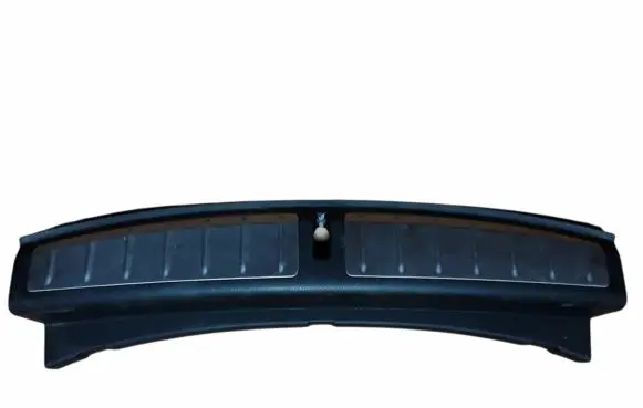 Trunk/boot sill cover protection