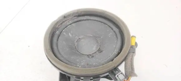 Volvo XC70 Front door speaker 30657445