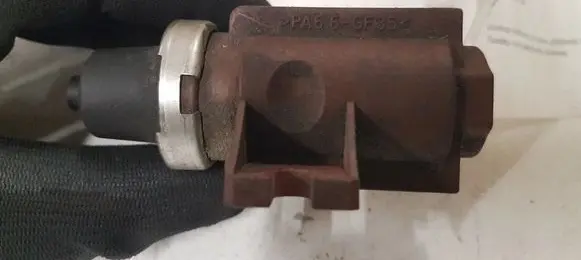 Citroen C5 Turbo solenoid valve 70096803 9652570180