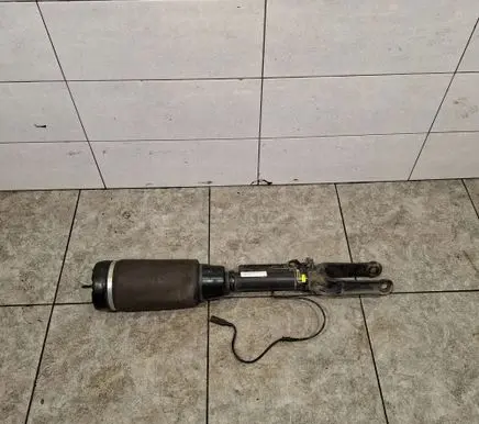 Mercedes-Benz R W251 Air suspension front shock absorber A2513203013