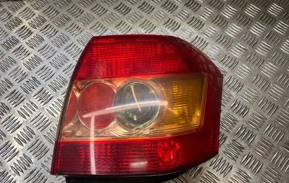 Toyota Corolla E120 E130 Rear/tail lights 8156002300