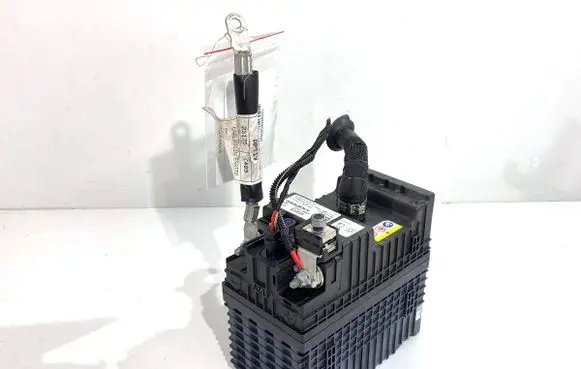 Fiat 500 Hybrid / electric car battery 52220123