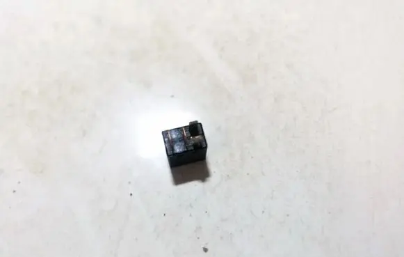Mitsubishi Colt Other relay mb953382 v23075e1001x1