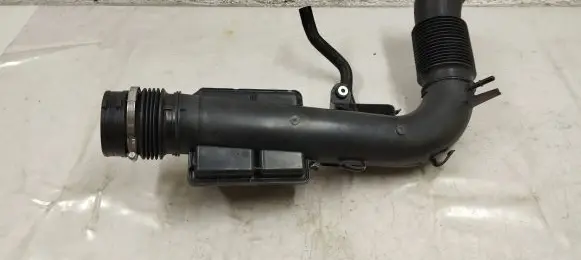 Volvo S60 Turbo air intake inlet pipe/hose 32222072