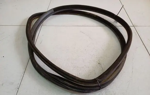 BMW X5 E70 Rubber seal rear door 
