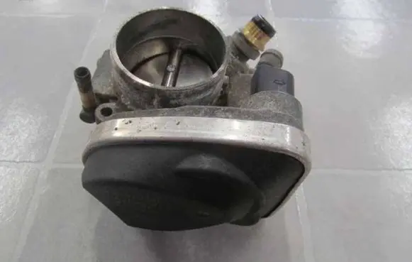 Opel Zafira B Throttle valve 55562380 5848
