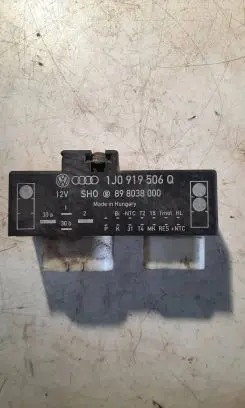 Volkswagen Golf IV Coolant fan relay 1J0919506Q 898038000