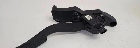 Jaguar XE Accelerator throttle pedal 698540C