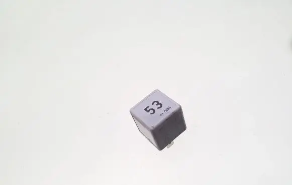 Volkswagen PASSAT B6 Other relay 141951253B