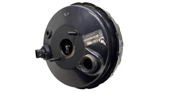 Volvo V70 Brake booster P30793676