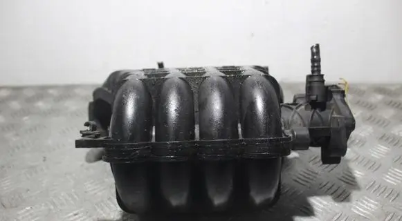 Mitsubishi Colt Intake manifold MN143823