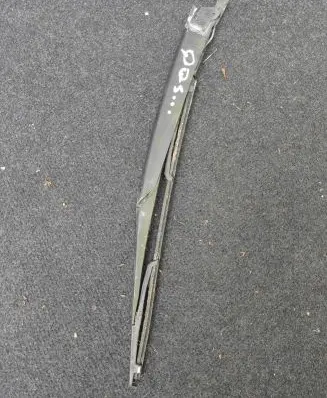 Nissan Qashqai Rear wiper blade arm