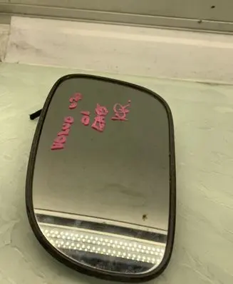 Volvo V70 Wing mirror glass 3001997