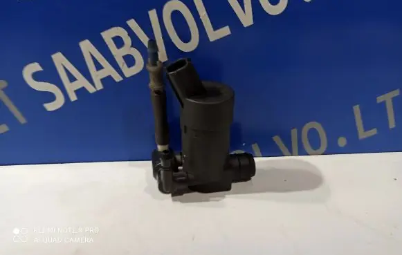 Volvo V70 Windscreen/windshield washer pump 9169611