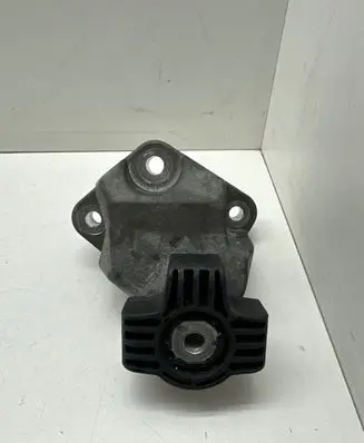 Volvo C40 Engine mount bracket 32298843