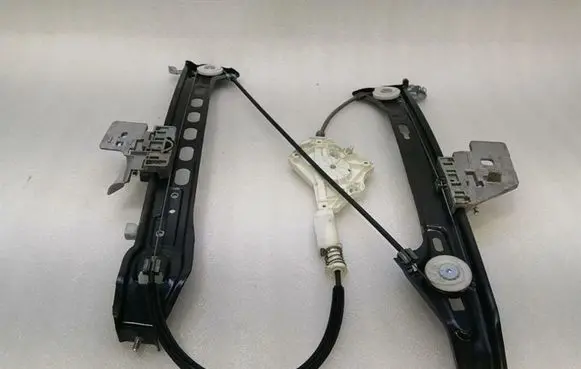 Mercedes-Benz CLS C219 Rear window lifting mechanism without motor A2197301046