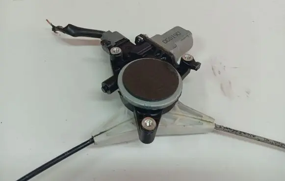 Subaru Legacy Front door window regulator motor 