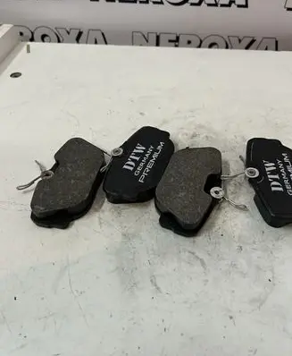 BMW 3 E30 Brake pads (front) LP569