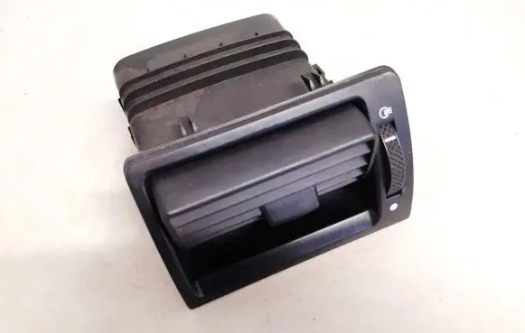 Ford Mondeo Mk III Dash center air vent grill