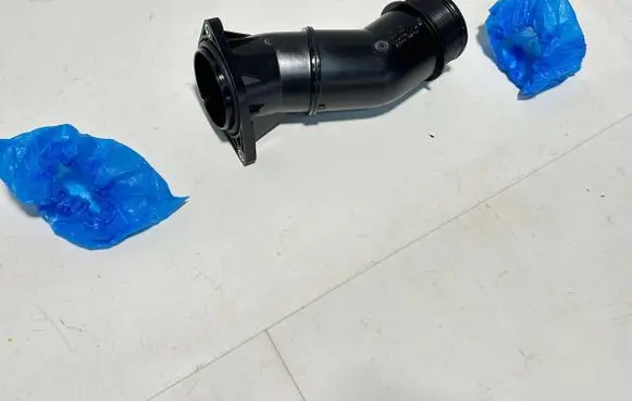 Audi Q8 Intercooler hose/pipe 4M0145762D 28970