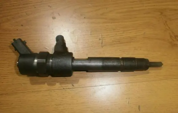 Alfa Romeo 156 Fuel injector 0445110002