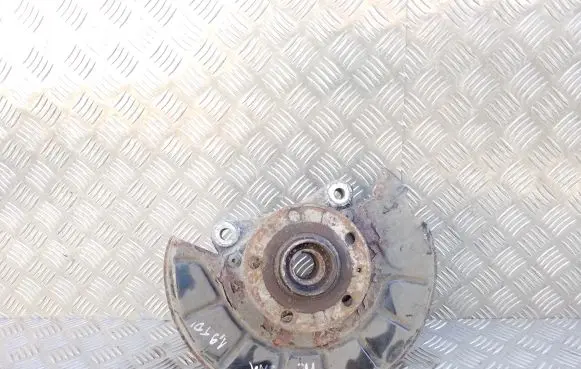 Volkswagen PASSAT B6 Front wheel hub