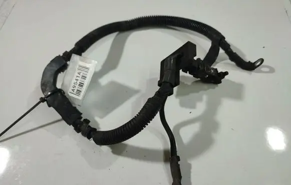 Toyota Avensis T270 Positive cable (battery) 