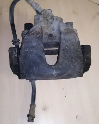 Volvo S40 Front brake caliper