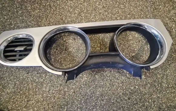Ford Mustang V Dashboard trim