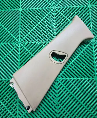 BMW 7 E65 E66 (B) pillar trim (top) 7001979