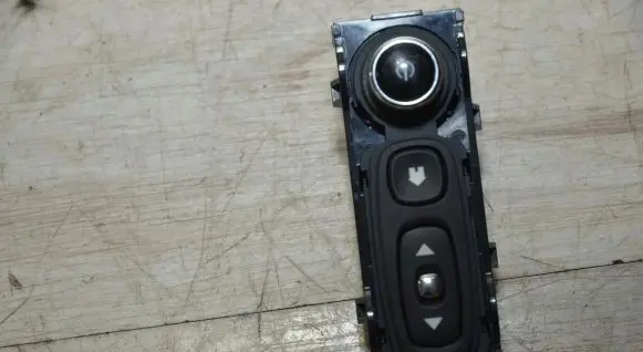 Other switches/knobs/shifts