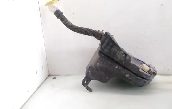 Chrysler Voyager Windshield washer fluid reservoir/tank 