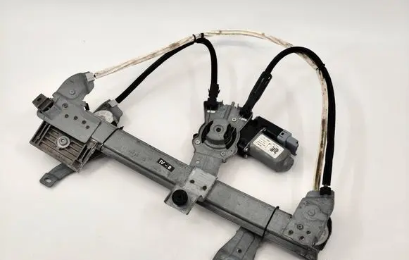 Peugeot 207 CC Front door electric window regulator 9680072080