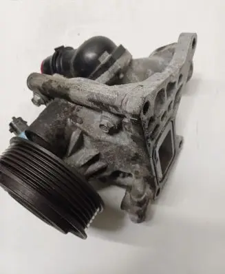 Opel Astra K Water pump 55484533