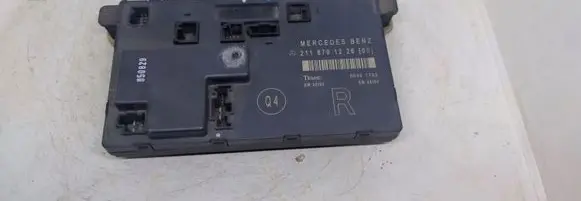 Mercedes-Benz E W211 Door control unit/module A2118701226 2118701226
