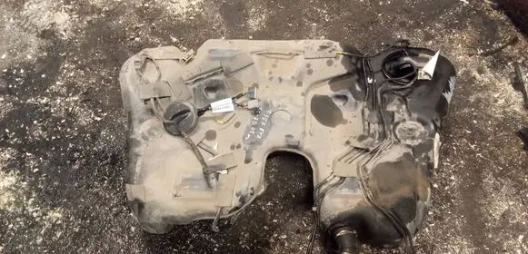 Volvo XC70 Fuel tank 2390705