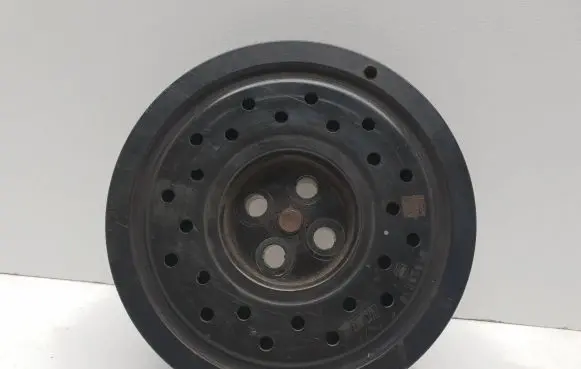 Opel Zafira C Crankshaft pulley 55491638