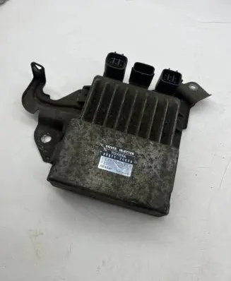 Toyota Avensis T250 Fuel injection control unit/module 8987120070 1310001371
