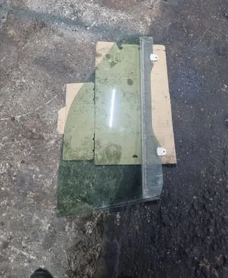 Honda Prelude Front door window/glass (coupe) 