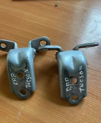Hyundai Tucson TL Front door hinge set A046057