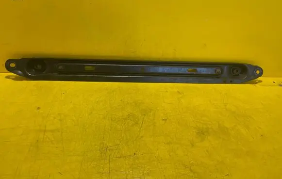 Peugeot 308 SW Radiator support slam panel bracket 