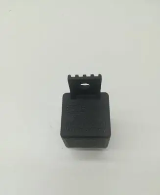 Volkswagen PASSAT B6 Other relay 4RD00353009