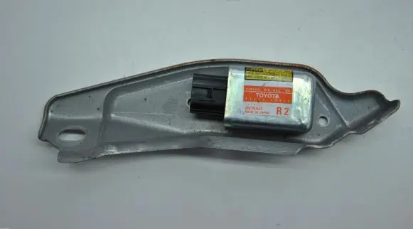 Lexus GS 300 350 430 450H Airbag deployment crash/impact sensor 8983330020 1879001771