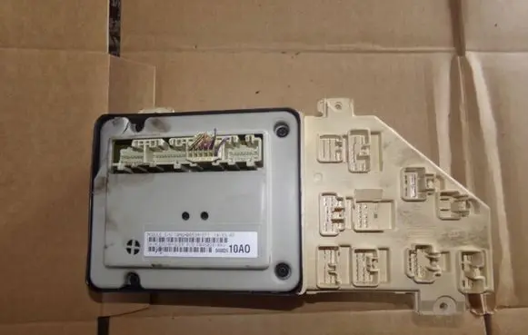 Chrysler 300M Fuse module 04602410AO
