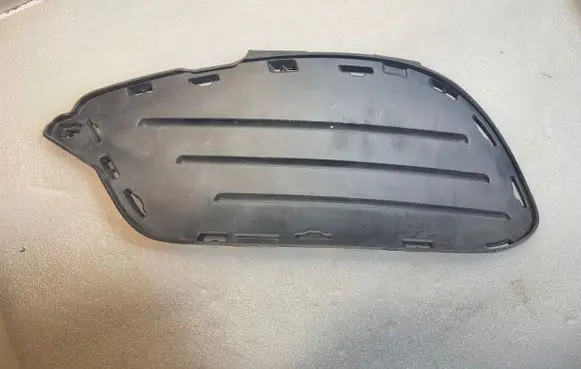 Mercedes-Benz E C207 W207 Front bumper lower grill A2078852423