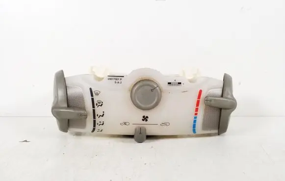 Toyota Aygo AB10 Air conditioner control unit module 55900-0H020