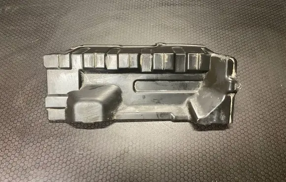 Suzuki Swift I Intercooler air guide/duct channel 7239363J10