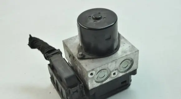 Opel Insignia A ABS Pump 13328651